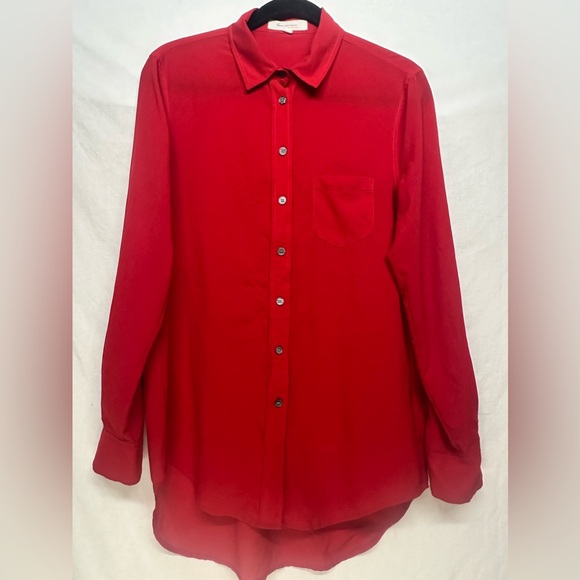 Two by Vince Camuto Women Red Long Sleeve Silk Blouse button detail size small‎ - Picture 6 of 11